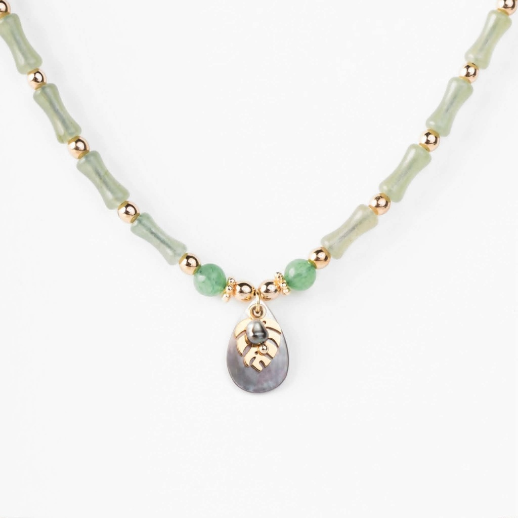 Collier en acier doré pierres agate verte, nacre, ape et keishi