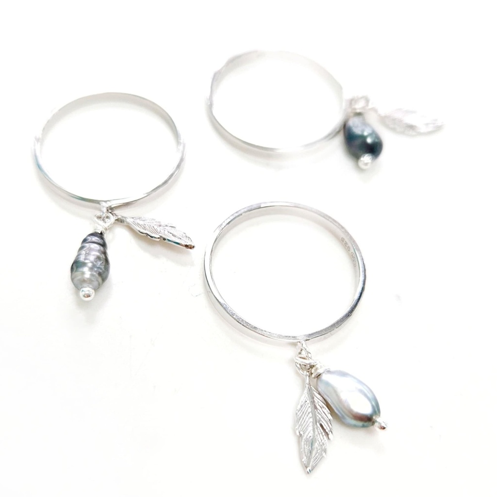 BAGUE BRELOQUES PLUME ET KEISHI - ARGENT