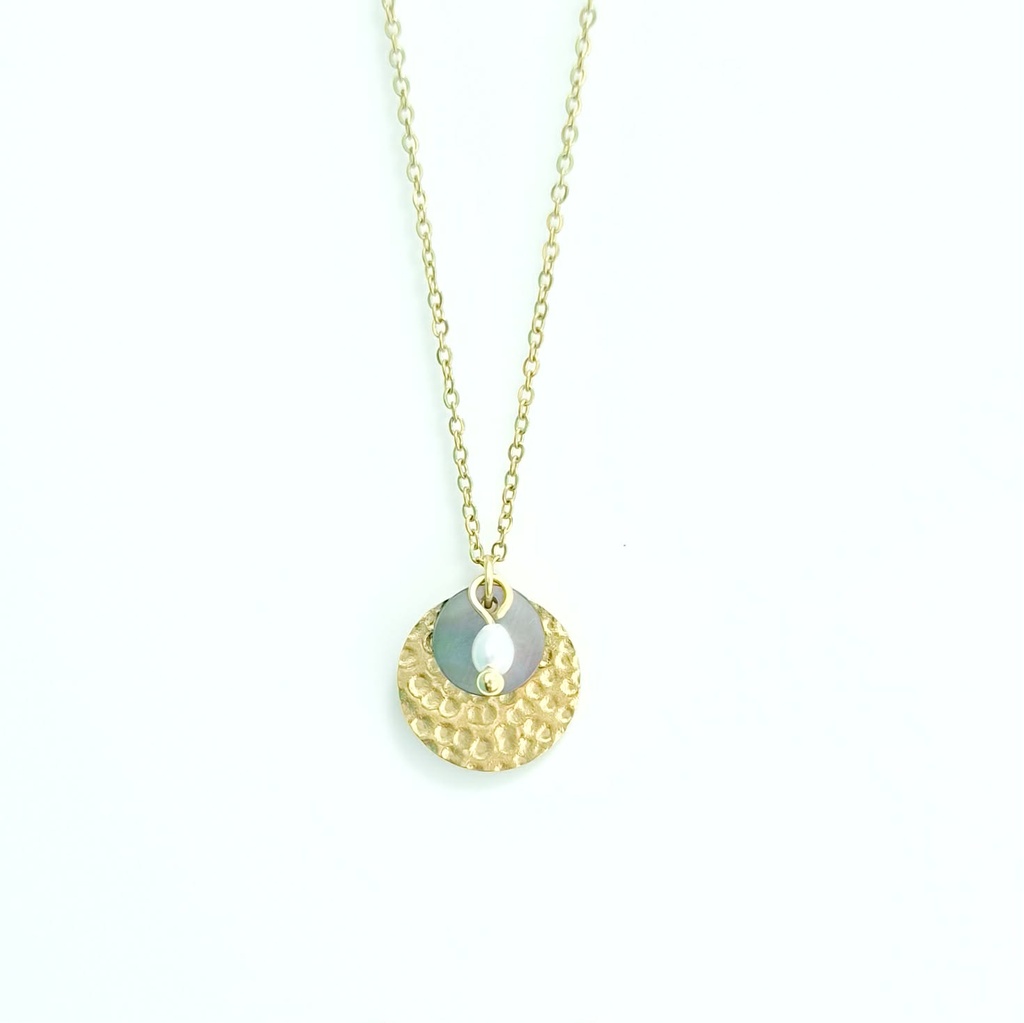 Collier acier doré estampe martelée + nacre + keishi
