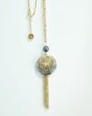 Pendentif long nacre, hibiscus et perle - acier doré
