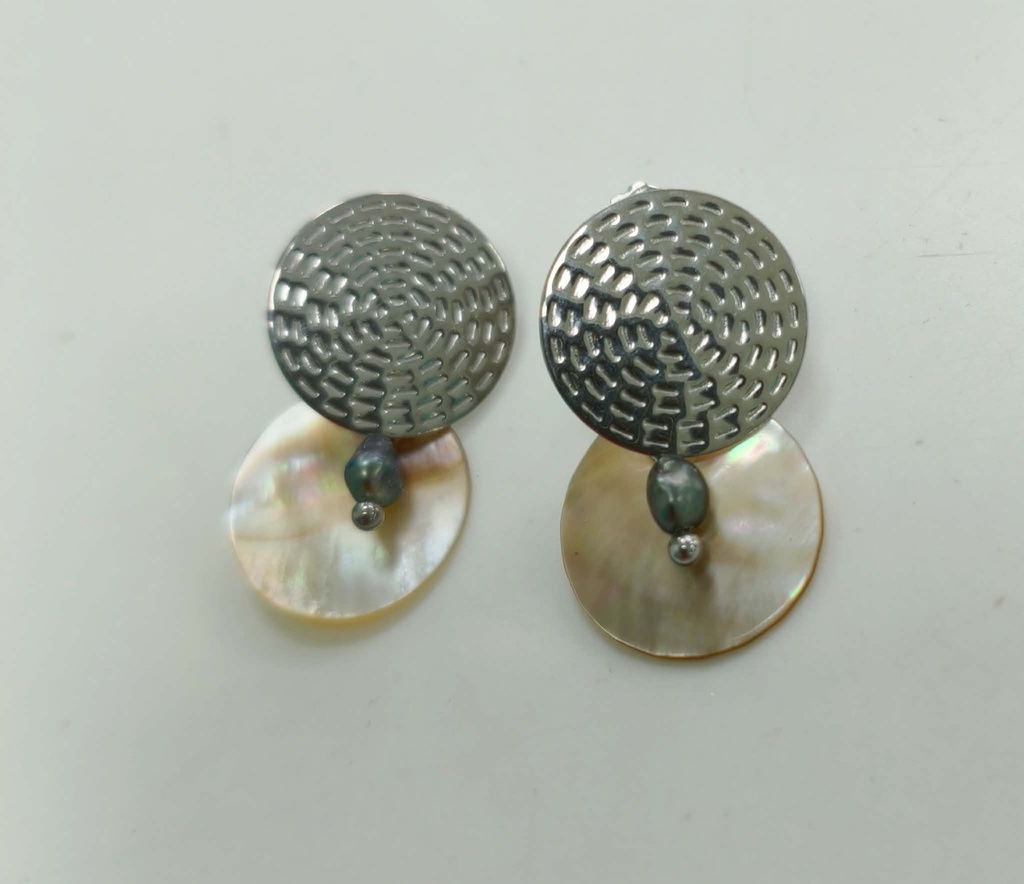 Boucles d'oreilles acier +estampe+nacre+keishis