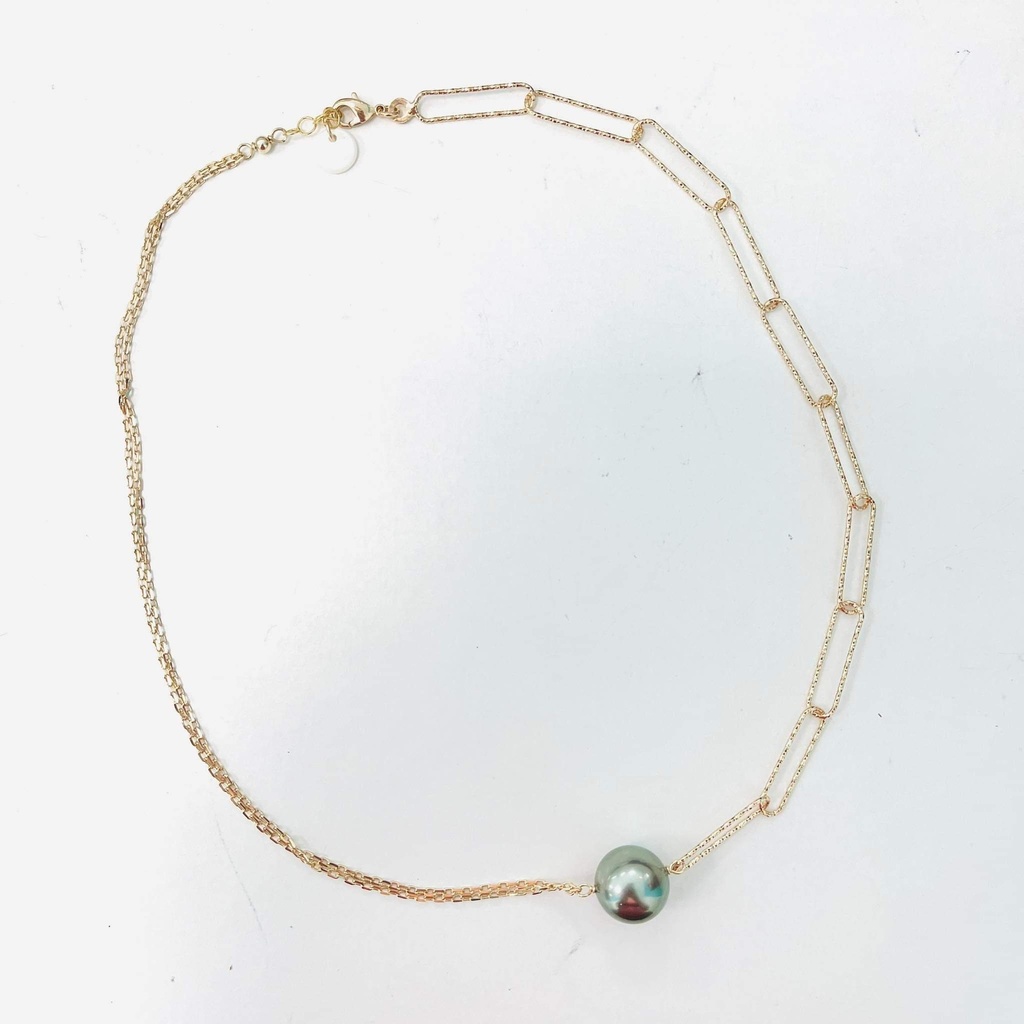 COLLIER PLAQUE OR MAILLE RECT. MARTELEE+PERLE