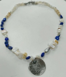 [COHIBIS1] Collier en acier gris hibiscus + nacre + 2 keishis + lapis lazuli